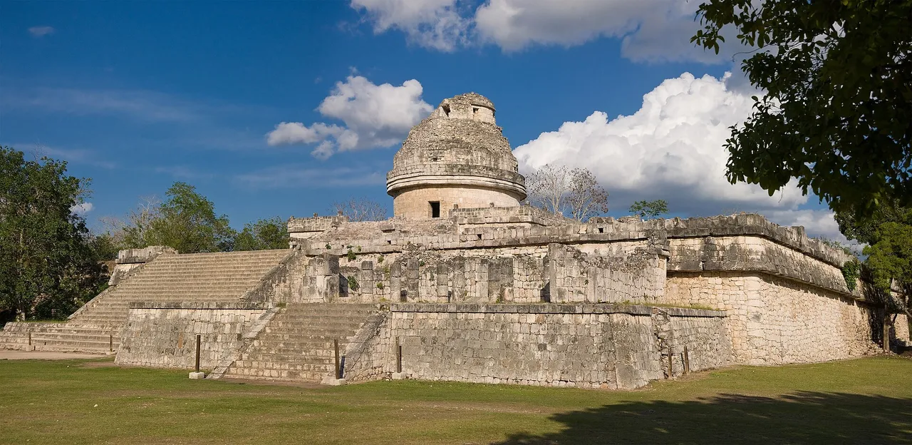 Panoramic view of El Caracol, the round-towered observatory at Chichen Itza