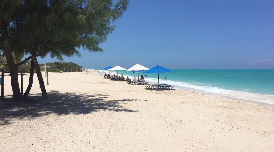 Isla Blanca Cancún - Playa virgen sin desarrollo