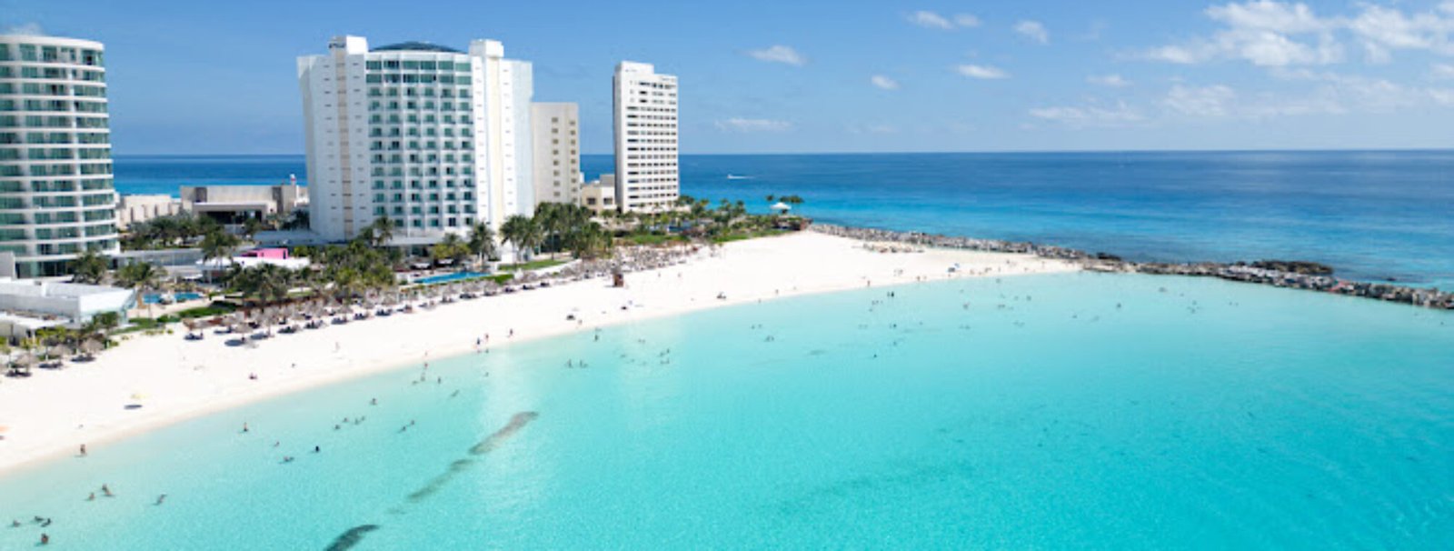 Fiesta de día en Playa Forum