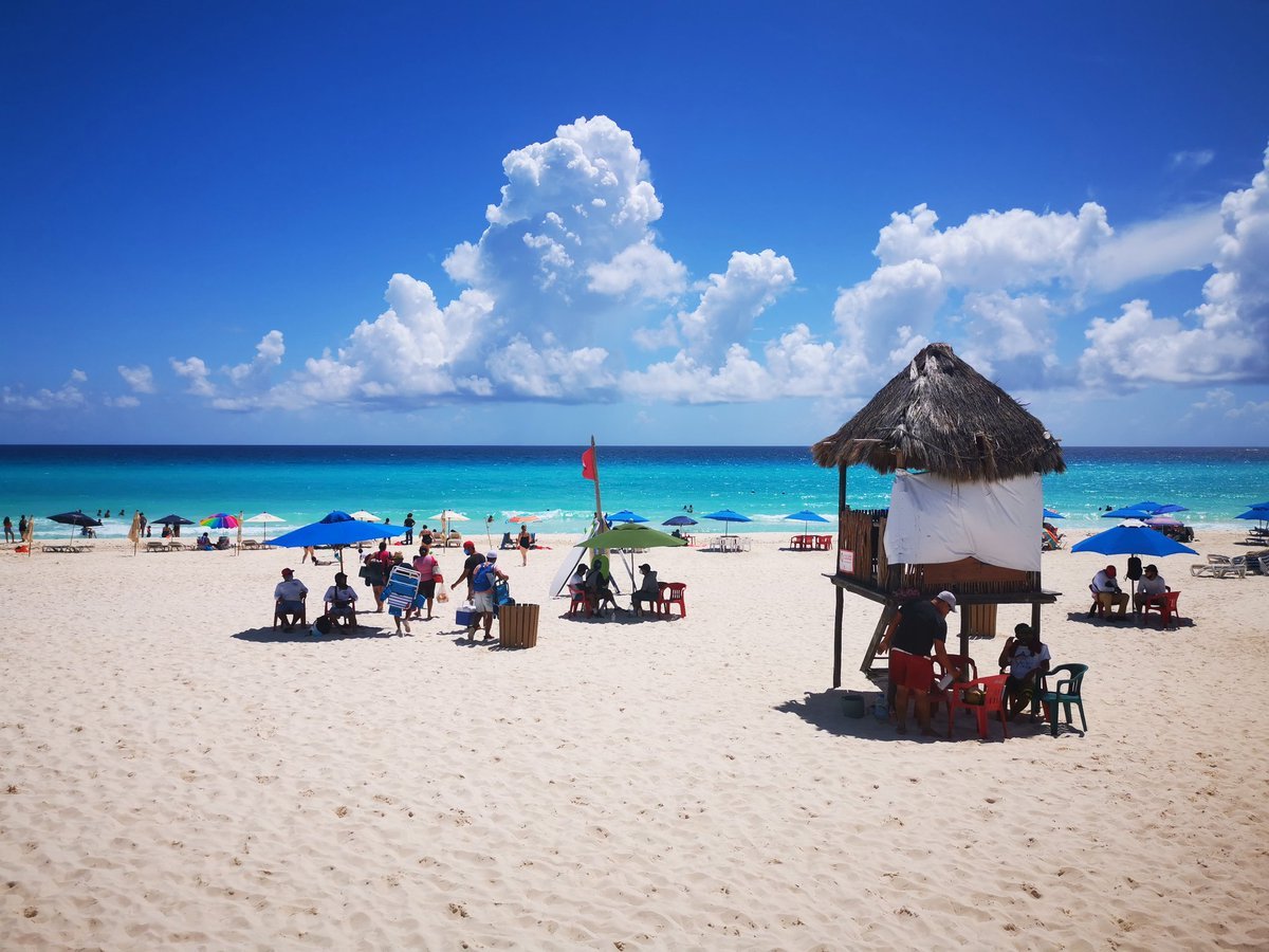 Deportes acuáticos en Playa Marlín Zona Hotelera